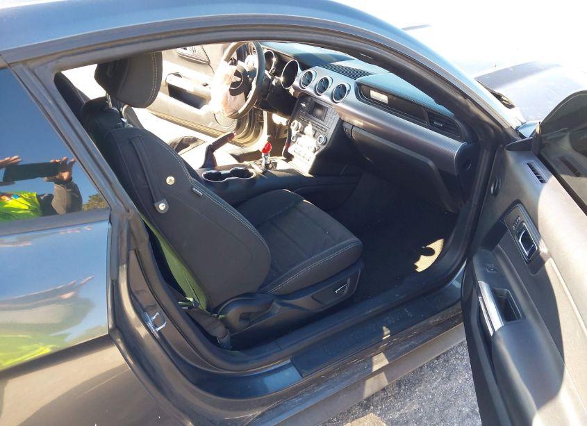 Photo 5 of 2017 Ford Mustang GT (VIN 1FA6P8CF6H5244423)