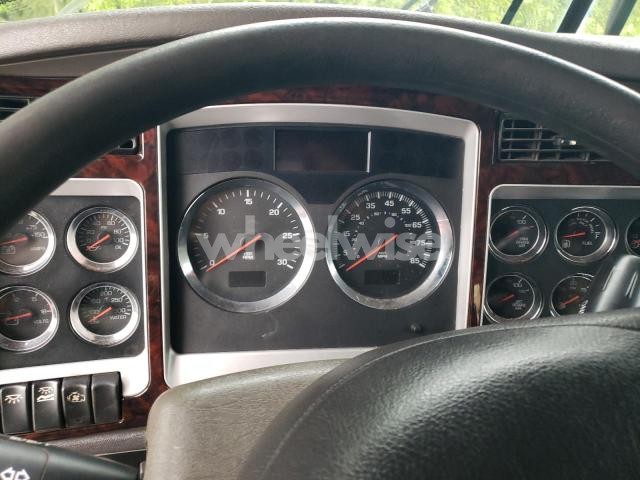 Photo 10 of 2022 KENWORTH T800 SEMI TRUCK (VIN 1FA6P8CF6J5123591)