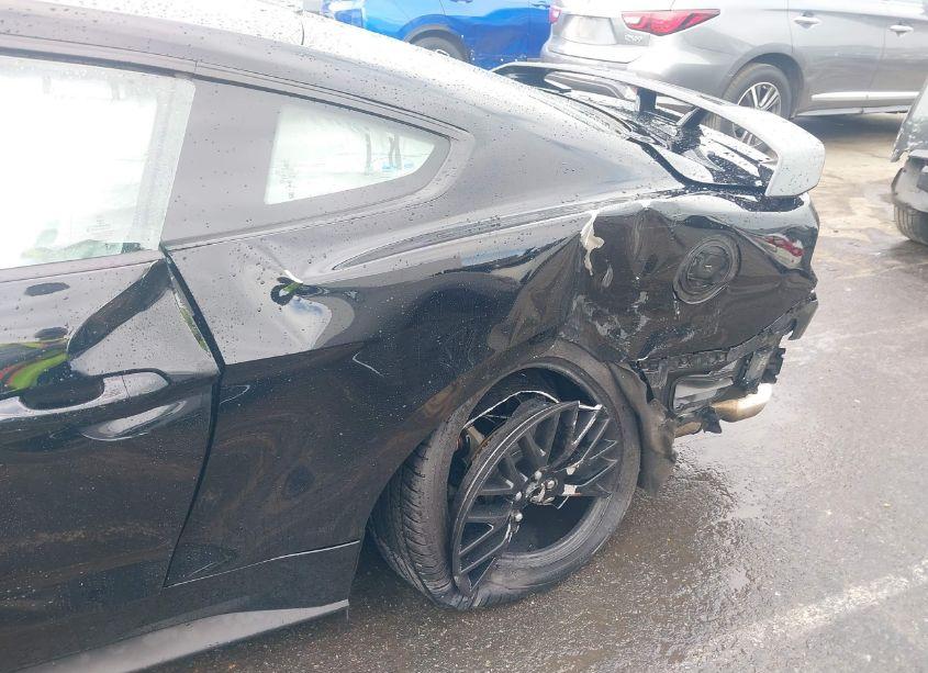 Photo 6 of 2018 Ford Mustang GT PREMIUM (VIN 1FA6P8CF7J5127682)