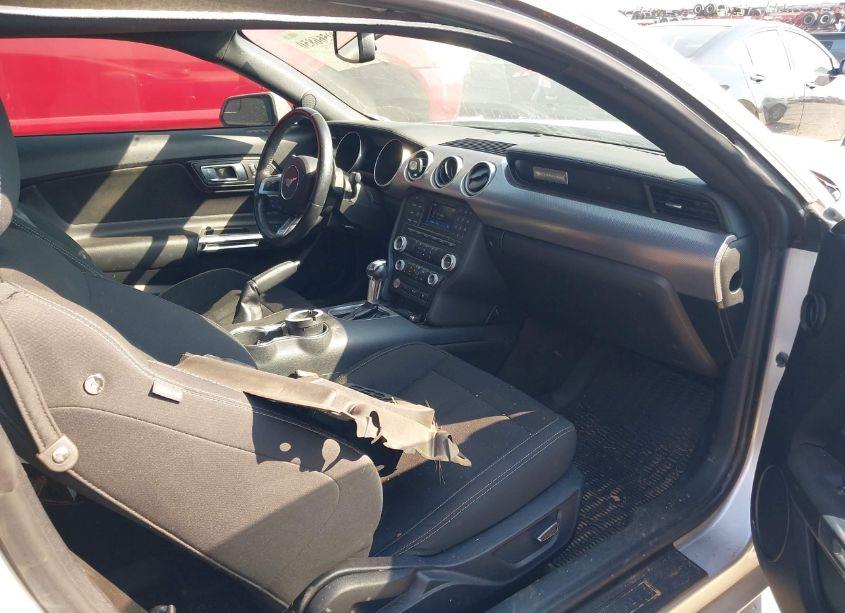 Photo 5 of 2018 Ford Mustang GT (VIN 1FA6P8CF7J5164991)