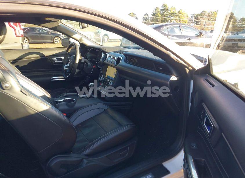 Photo 5 of 2020 Ford Mustang GT PREMIUM FASTBACK (VIN 1FA6P8CF7L5173113)