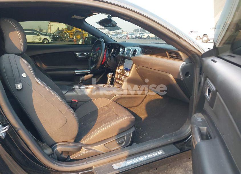 Photo 5 of 2020 Ford Mustang GT FASTBACK (VIN 1FA6P8CF7L5186203)