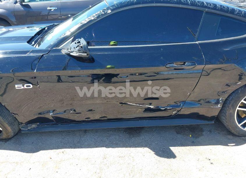 Photo 20 of 2017 Ford Mustang GT PREMIUM (VIN 1FA6P8CF8H5312656)