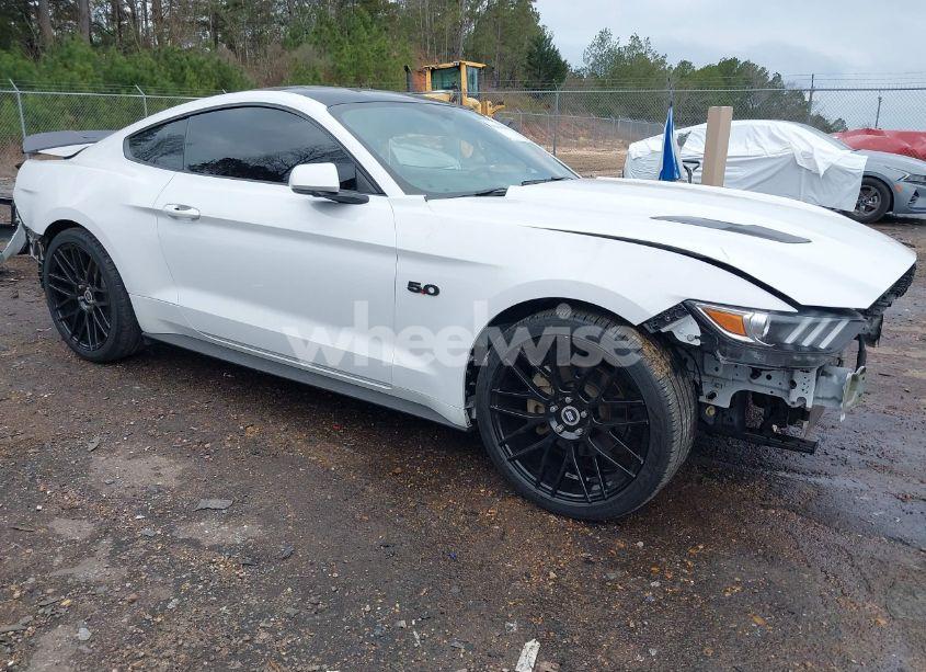 2017 Ford Mustang GT (VIN 1FA6P8CF8H5332597) main photo