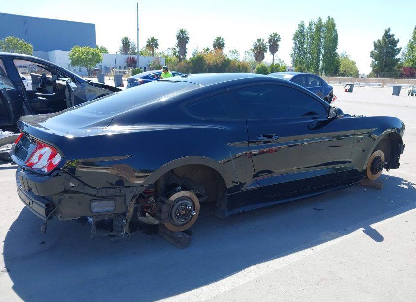 Photo 4 of 2018 Ford Mustang GT PREMIUM (VIN 1FA6P8CF8J5146872)