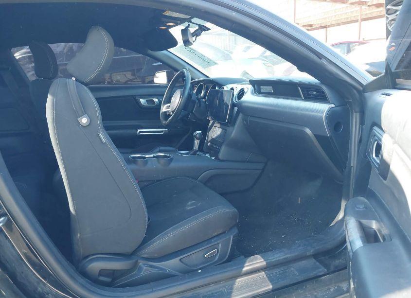 Photo 5 of 2018 Ford Mustang GT (VIN 1FA6P8CF8J5161937)