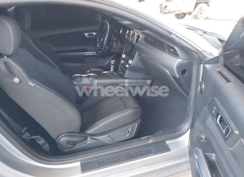 Photo 5 of 2020 Ford Mustang GT (VIN 1FA6P8CF8L5124518)