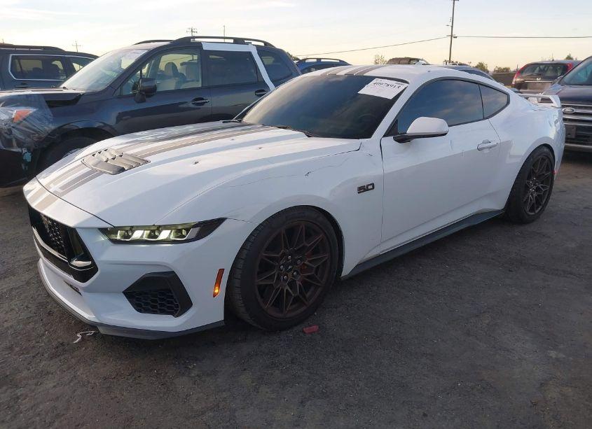 Photo 2 of 2024 Ford Mustang GT PREMIUM (VIN 1FA6P8CF8R5416243)