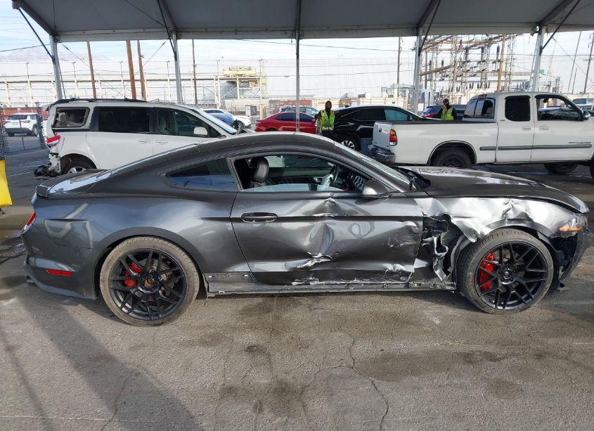 Photo 14 of 2018 Ford Mustang GT PREMIUM (VIN 1FA6P8CF9J5143771)