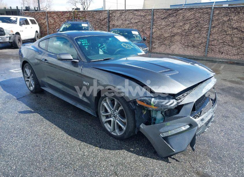 2018 Ford Mustang GT PREMIUM (VIN 1FA6P8CF9J5172784) main photo
