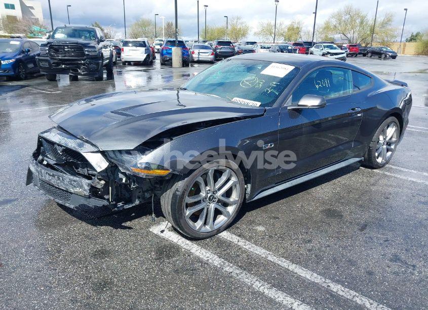 Photo 2 of 2018 Ford Mustang GT PREMIUM (VIN 1FA6P8CF9J5172784)