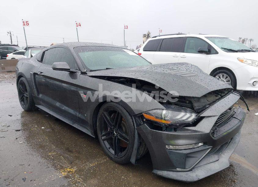 2019 Ford Mustang GT (VIN 1FA6P8CF9K5106575) main photo