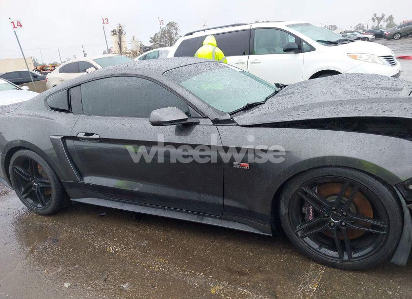 Photo 13 of 2019 Ford Mustang GT (VIN 1FA6P8CF9K5106575)