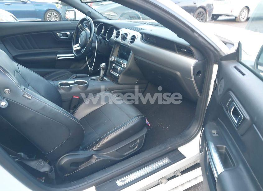 Photo 5 of 2020 Ford Mustang GT PREMIUM FASTBACK (VIN 1FA6P8CF9L5137195)