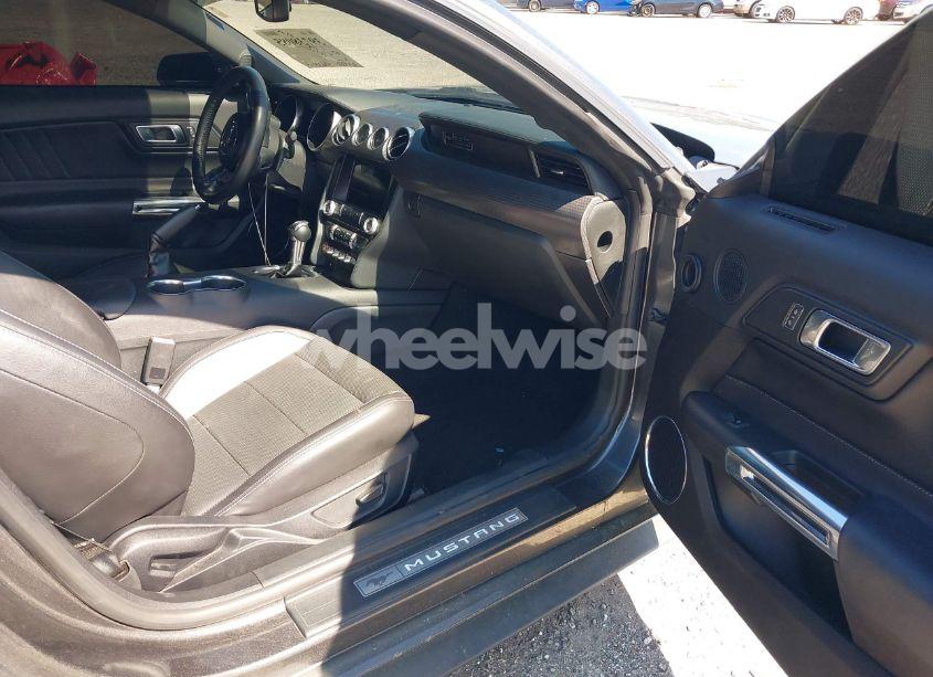 Photo 5 of 2020 Ford Mustang GT PREMIUM FASTBACK (VIN 1FA6P8CF9L5163148)