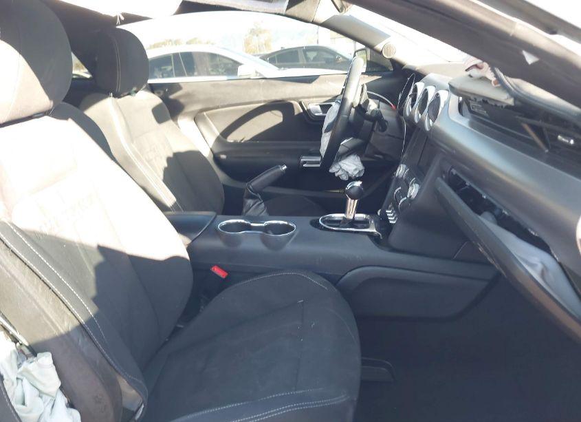 Photo 5 of 2020 Ford Mustang GT FASTBACK (VIN 1FA6P8CF9L5189071)