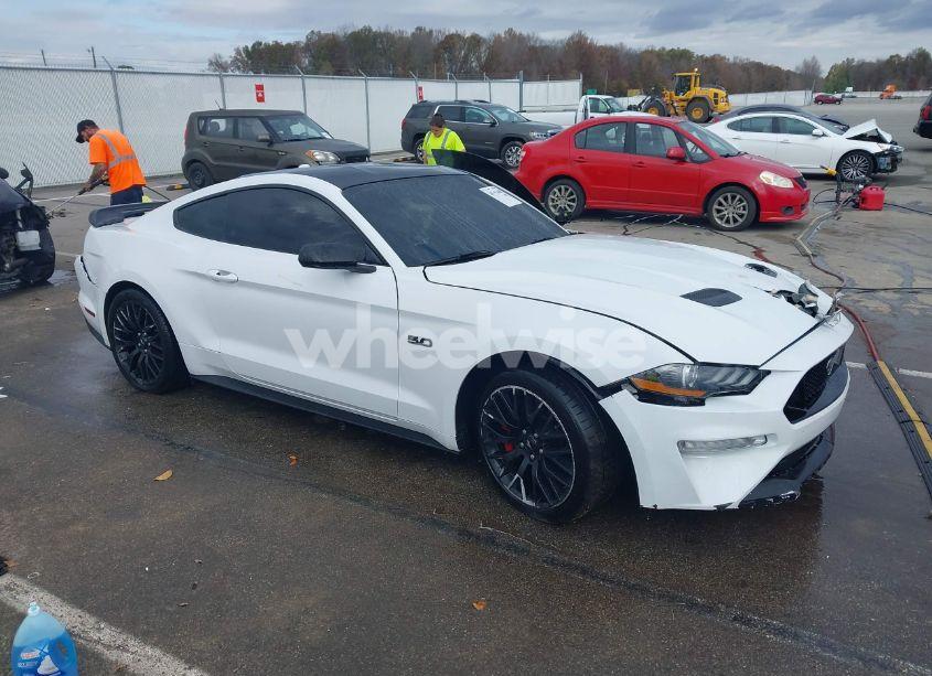 2018 Ford Mustang GT (VIN 1FA6P8CFXJ5182899) main photo