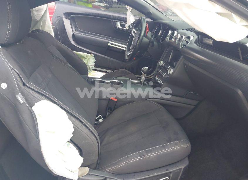 Photo 5 of 2018 Ford Mustang GT (VIN 1FA6P8CFXJ5182899)