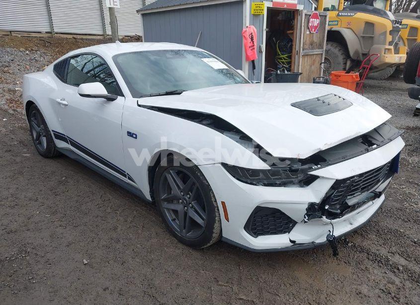 2024 Ford Mustang GT PREMIUM FASTBACK (VIN 1FA6P8CFXR5421122) main photo