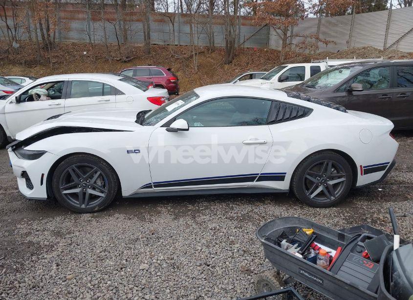 Photo 14 of 2024 Ford Mustang GT PREMIUM FASTBACK (VIN 1FA6P8CFXR5421122)