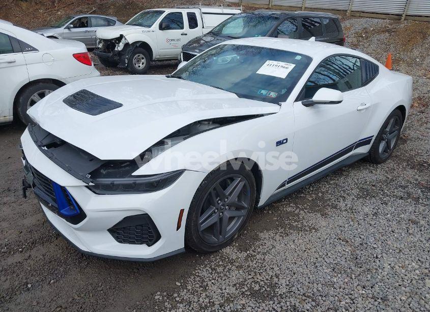 Photo 2 of 2024 Ford Mustang GT PREMIUM FASTBACK (VIN 1FA6P8CFXR5421122)