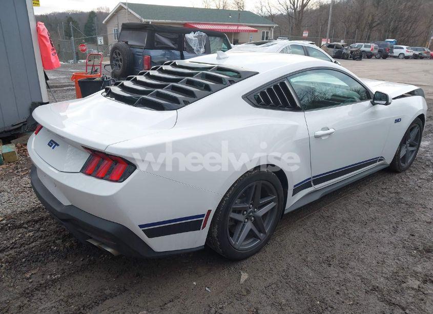 Photo 4 of 2024 Ford Mustang GT PREMIUM FASTBACK (VIN 1FA6P8CFXR5421122)