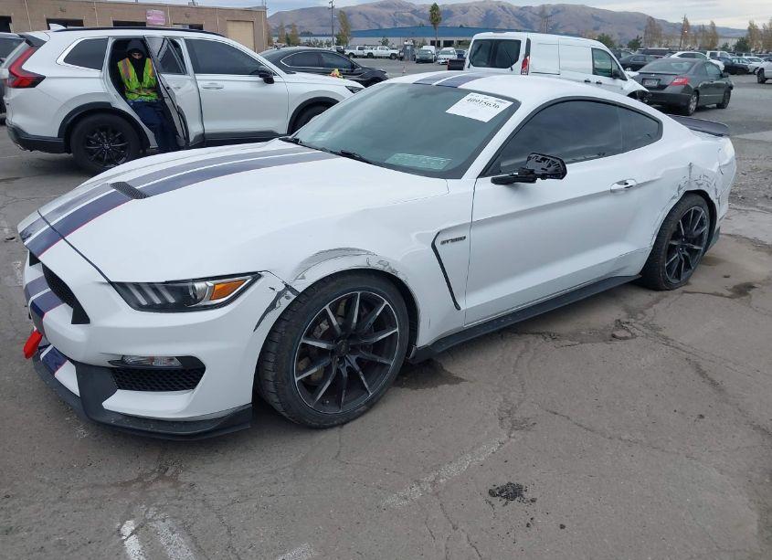 Photo 2 of 2016 Ford Shelby GT350 (VIN 1FA6P8JZ6G5524399)