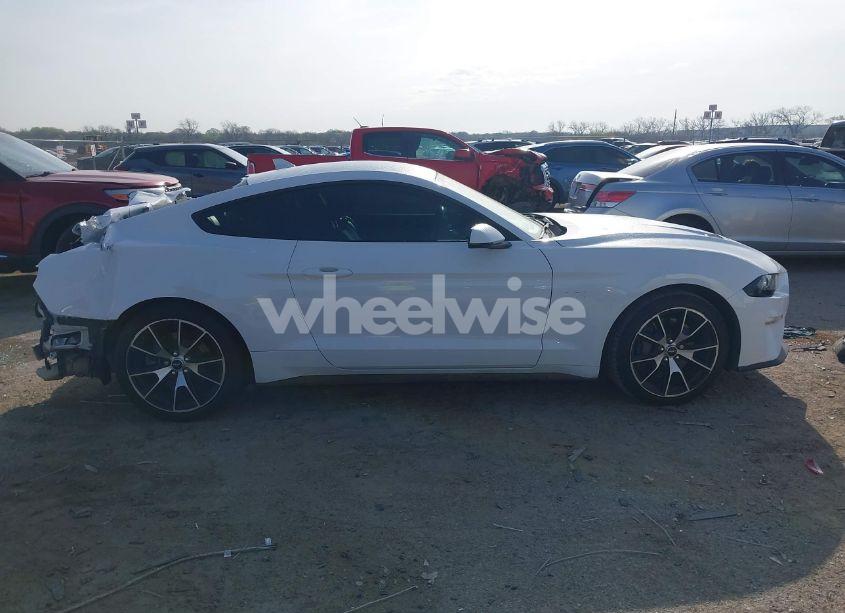 Photo 13 of 2021 Ford Mustang ECOBOOST PREMIUM FASTBACK (VIN 1FA6P8TD5M5133239)