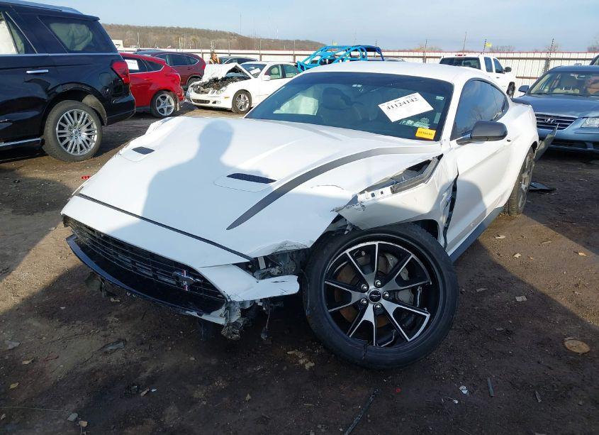 Photo 2 of 2020 Ford Mustang ECOBOOST FASTBACK (VIN 1FA6P8TD7L5191870)