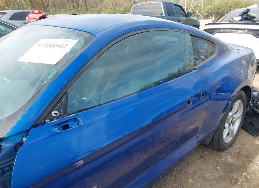 Photo 15 of 2018 Ford Mustang ECOBOOST (VIN 1FA6P8TH0J5159259)