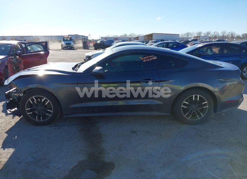 Photo 14 of 2020 Ford Mustang ECOBOOST FASTBACK (VIN 1FA6P8TH0L5108735)
