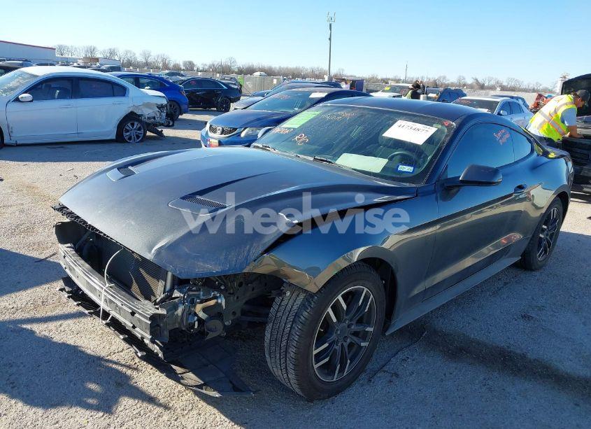 Photo 2 of 2020 Ford Mustang ECOBOOST FASTBACK (VIN 1FA6P8TH0L5108735)