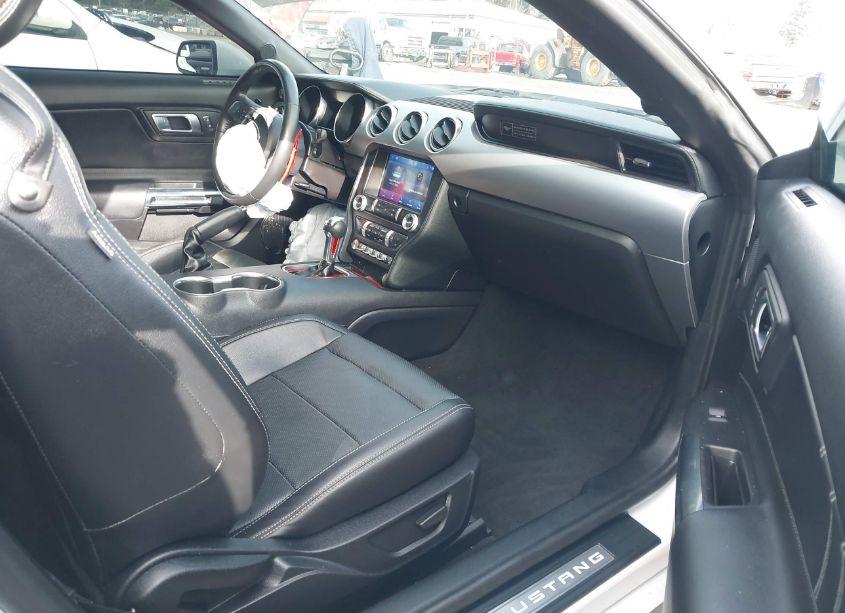Photo 5 of 2020 Ford Mustang ECOBOOST PREMIUM (VIN 1FA6P8TH0L5173553)