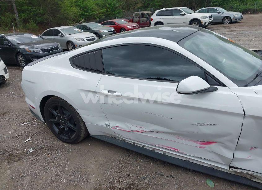Photo 13 of 2018 Ford Mustang ECOBOOST (VIN 1FA6P8TH1J5137867)