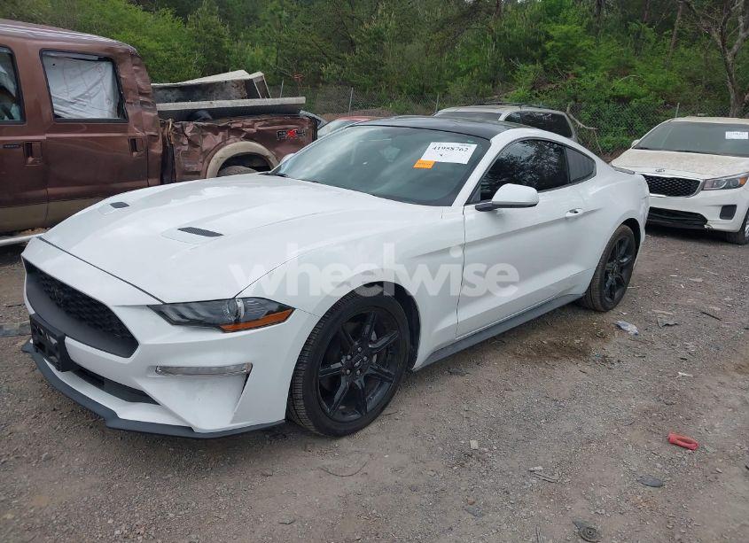 Photo 2 of 2018 Ford Mustang ECOBOOST (VIN 1FA6P8TH1J5137867)