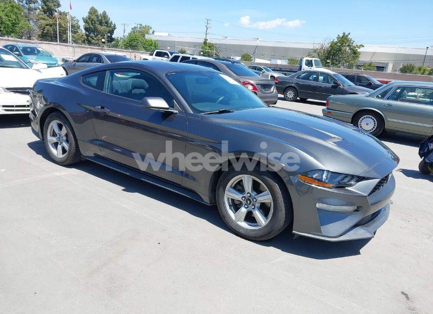 2018 Ford Mustang ECOBOOST (VIN 1FA6P8TH1J5145175) main photo