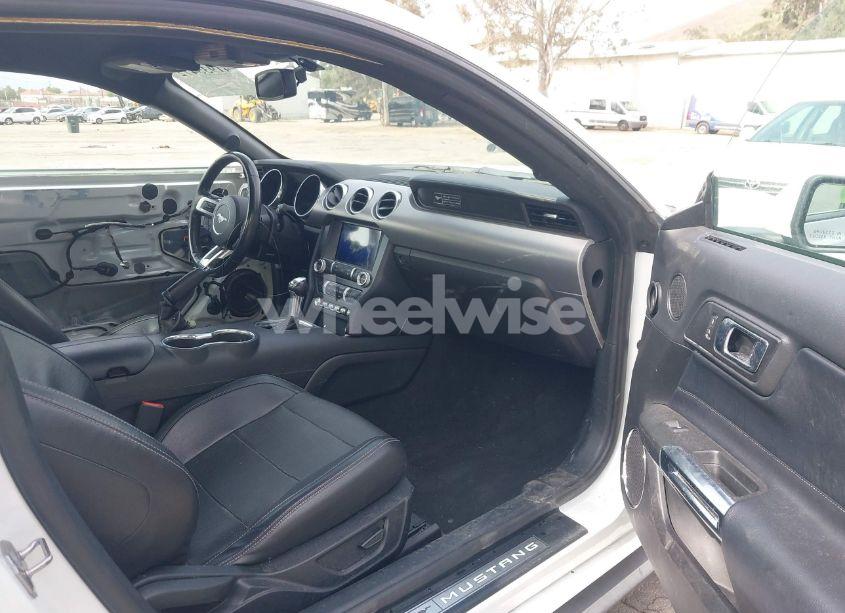 Photo 5 of 2020 Ford Mustang ECOBOOST PREMIUM FASTBACK (VIN 1FA6P8TH1L5118514)
