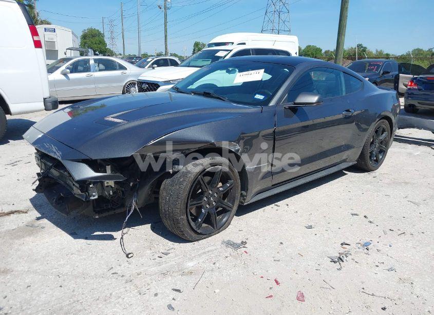 Photo 2 of 2020 Ford Mustang ECOBOOST FASTBACK (VIN 1FA6P8TH1L5183279)