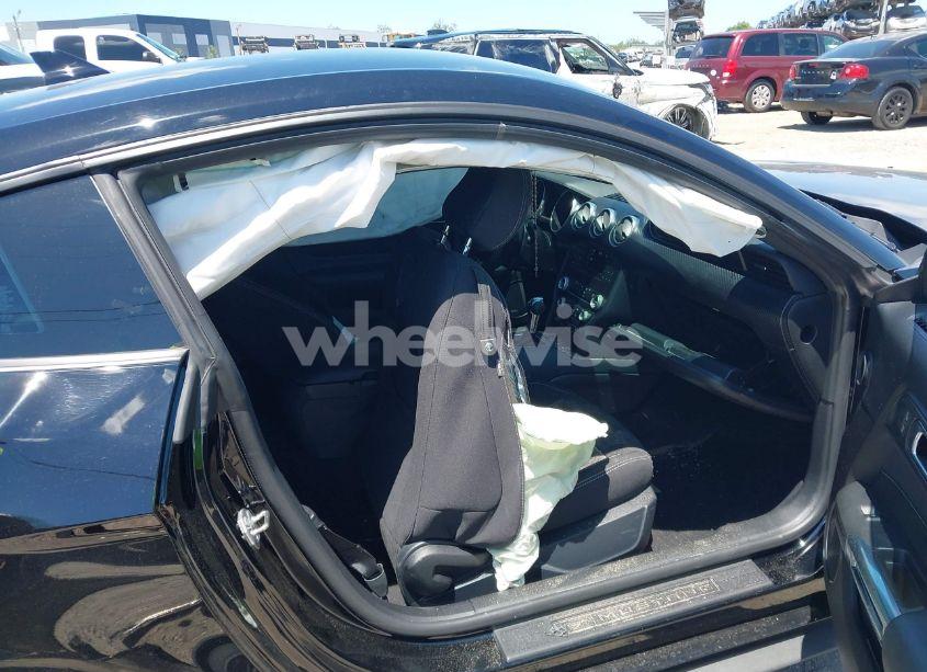 Photo 5 of 2021 Ford Mustang ECOBOOST FASTBACK (VIN 1FA6P8TH1M5137372)