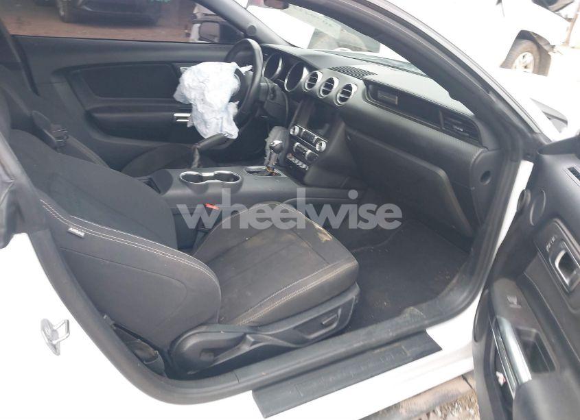 Photo 5 of 2022 Ford Mustang ECOBOOST (VIN 1FA6P8TH1N5118435)