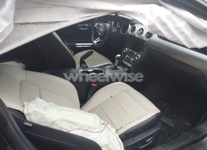 Photo 5 of 2019 Ford Mustang ECOBOOST PREMIUM (VIN 1FA6P8TH2K5105883)