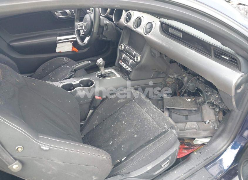 Photo 5 of 2019 Ford Mustang (VIN 1FA6P8TH2K5133098)