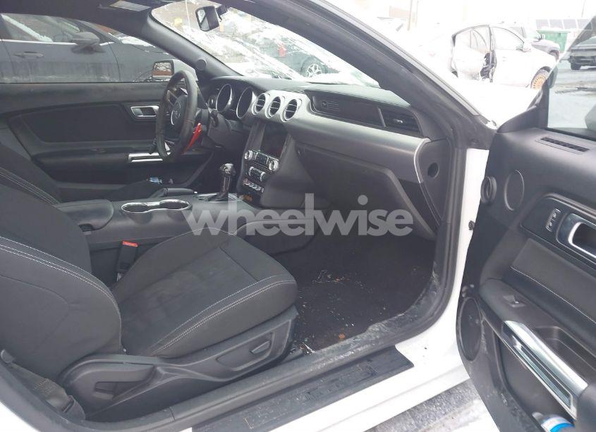 Photo 5 of 2020 Ford Mustang ECOBOOST FASTBACK (VIN 1FA6P8TH2L5182142)