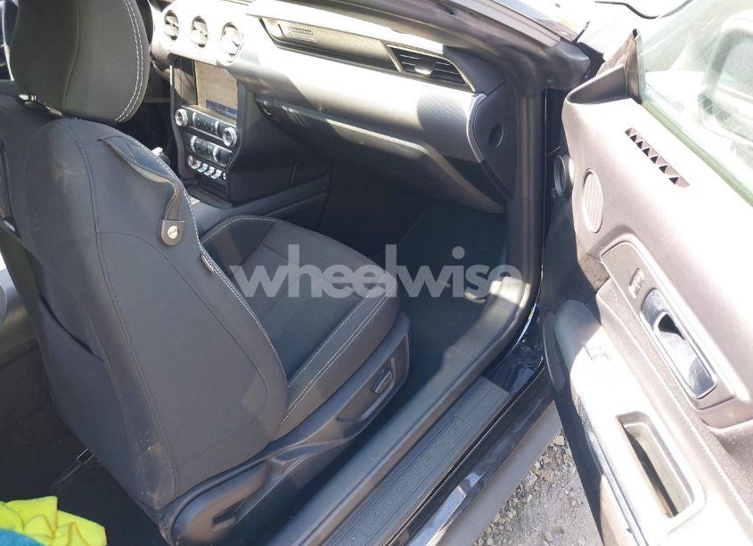 Photo 5 of 2020 Ford Mustang ECOBOOST FASTBACK (VIN 1FA6P8TH3L5190198)