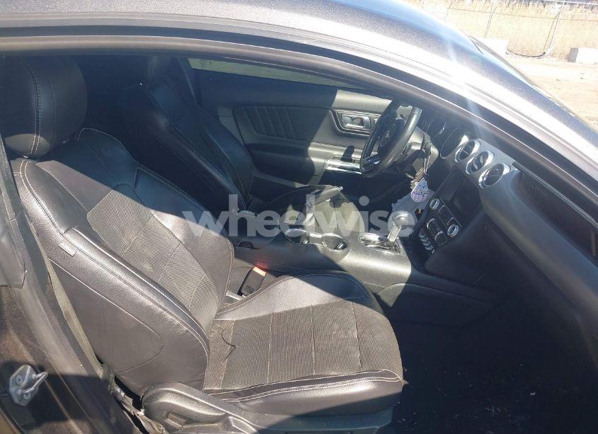 Photo 5 of 2020 Ford Mustang ECOBOOST PREMIUM FASTBACK (VIN 1FA6P8TH4L5126297)