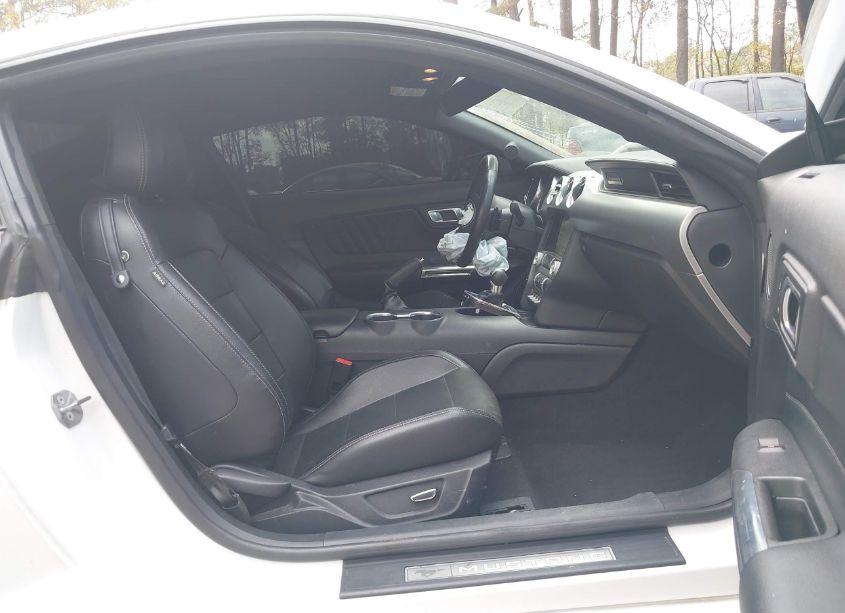 Photo 5 of 2019 Ford Mustang ECOBOOST PREMIUM (VIN 1FA6P8TH5K5172560)