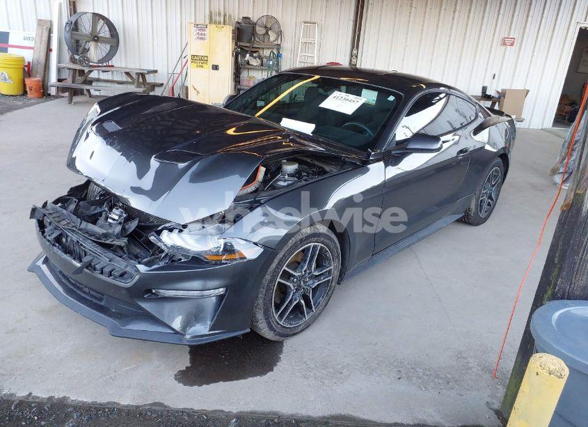 Photo 2 of 2020 Ford Mustang ECOBOOST FASTBACK (VIN 1FA6P8TH5L5113803)