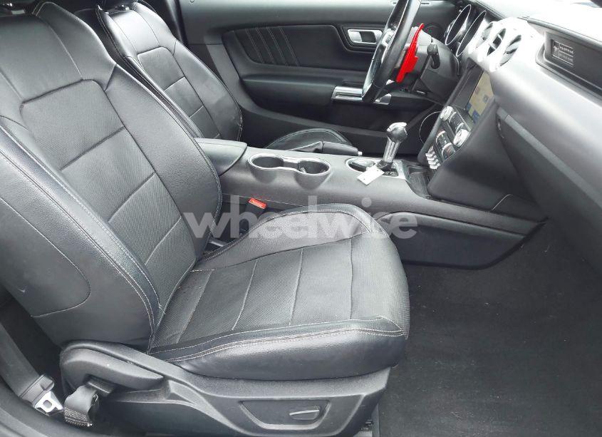 Photo 5 of 2020 Ford Mustang ECOBOOST PREMIUM (VIN 1FA6P8TH5L5136059)