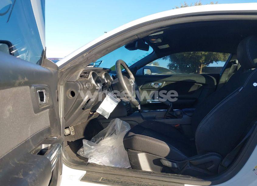 Photo 5 of 2021 Ford Mustang ECOBOOST FASTBACK (VIN 1FA6P8TH5M5146799)