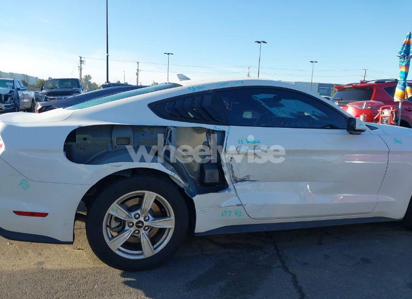 Photo 6 of 2021 Ford Mustang ECOBOOST FASTBACK (VIN 1FA6P8TH5M5146799)